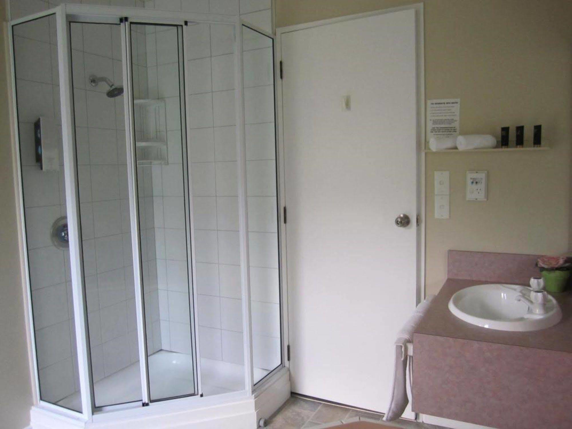 Camellia Court Motel 로어허트 외부 사진