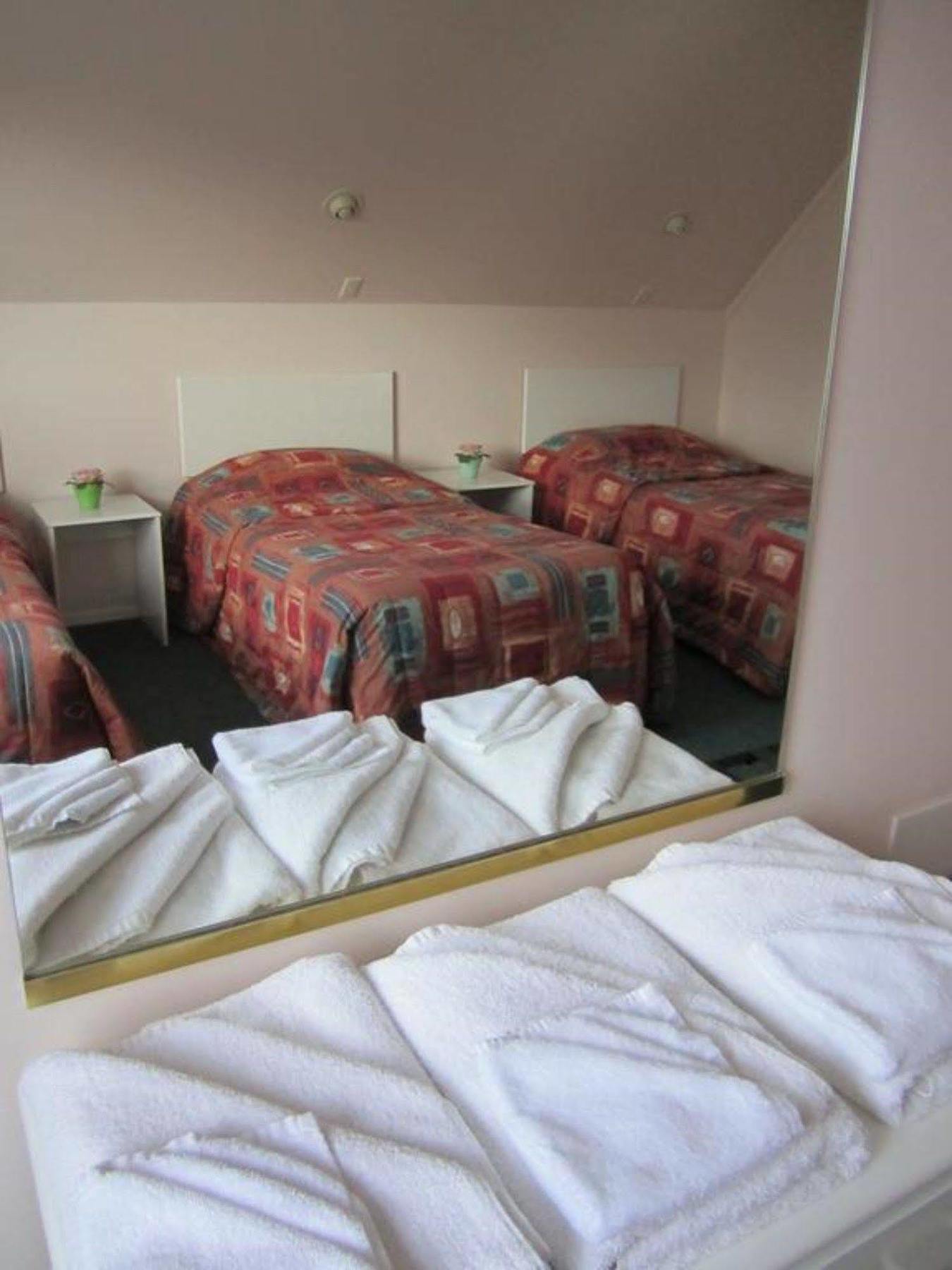 Camellia Court Motel 로어허트 외부 사진